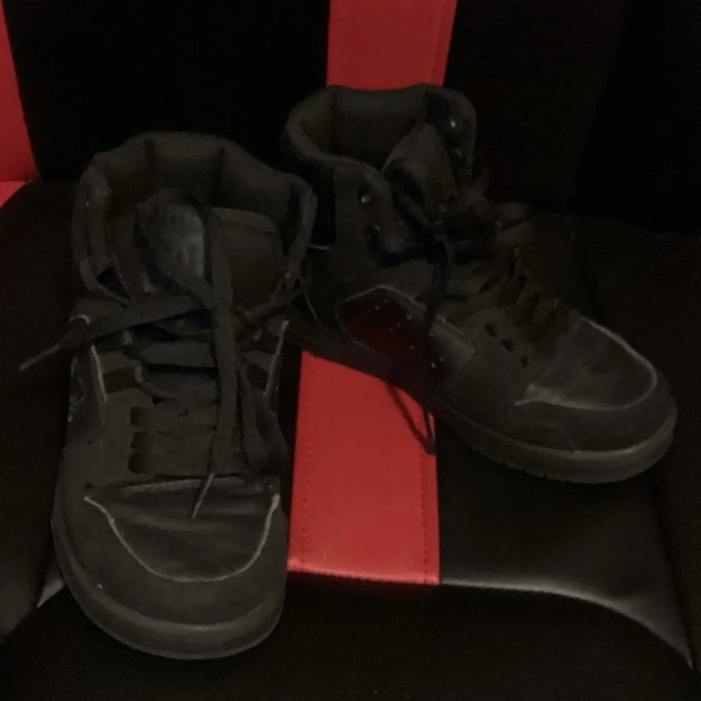 DC Youth’s Spark High RS size 3